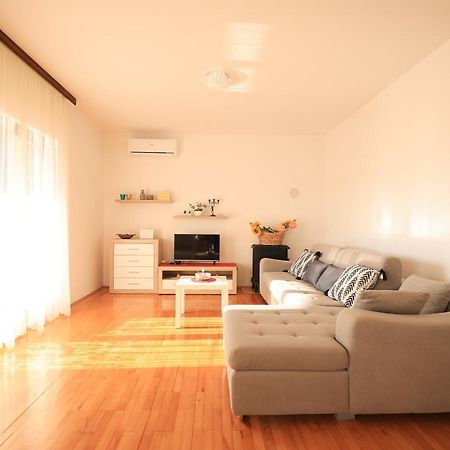 Apartments Ana ペトルチャネ エクステリア 写真