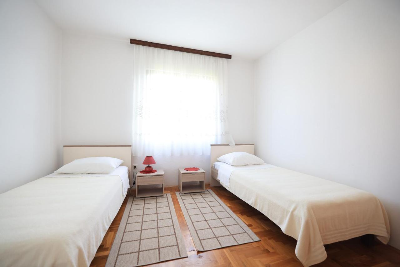 Apartments Ana ペトルチャネ エクステリア 写真