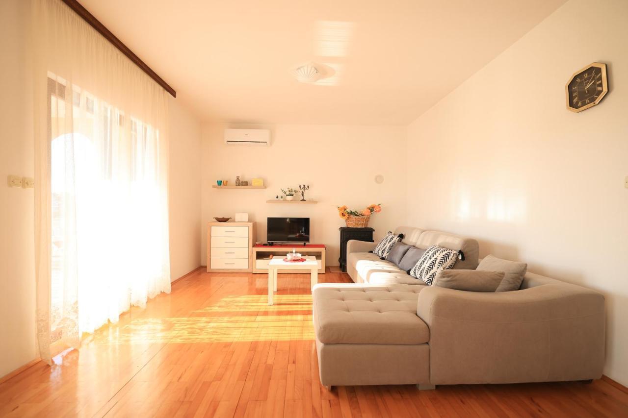 Apartments Ana ペトルチャネ エクステリア 写真