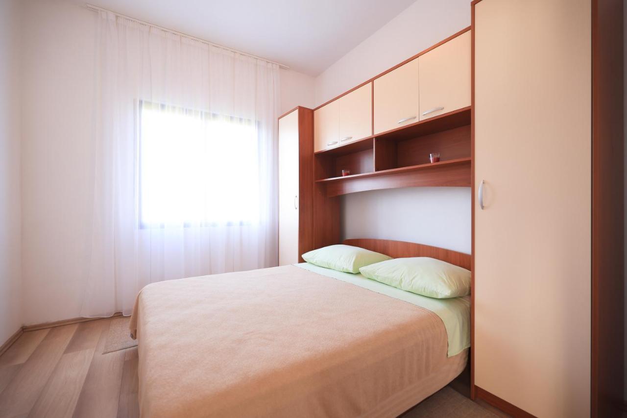 Apartments Ana ペトルチャネ エクステリア 写真