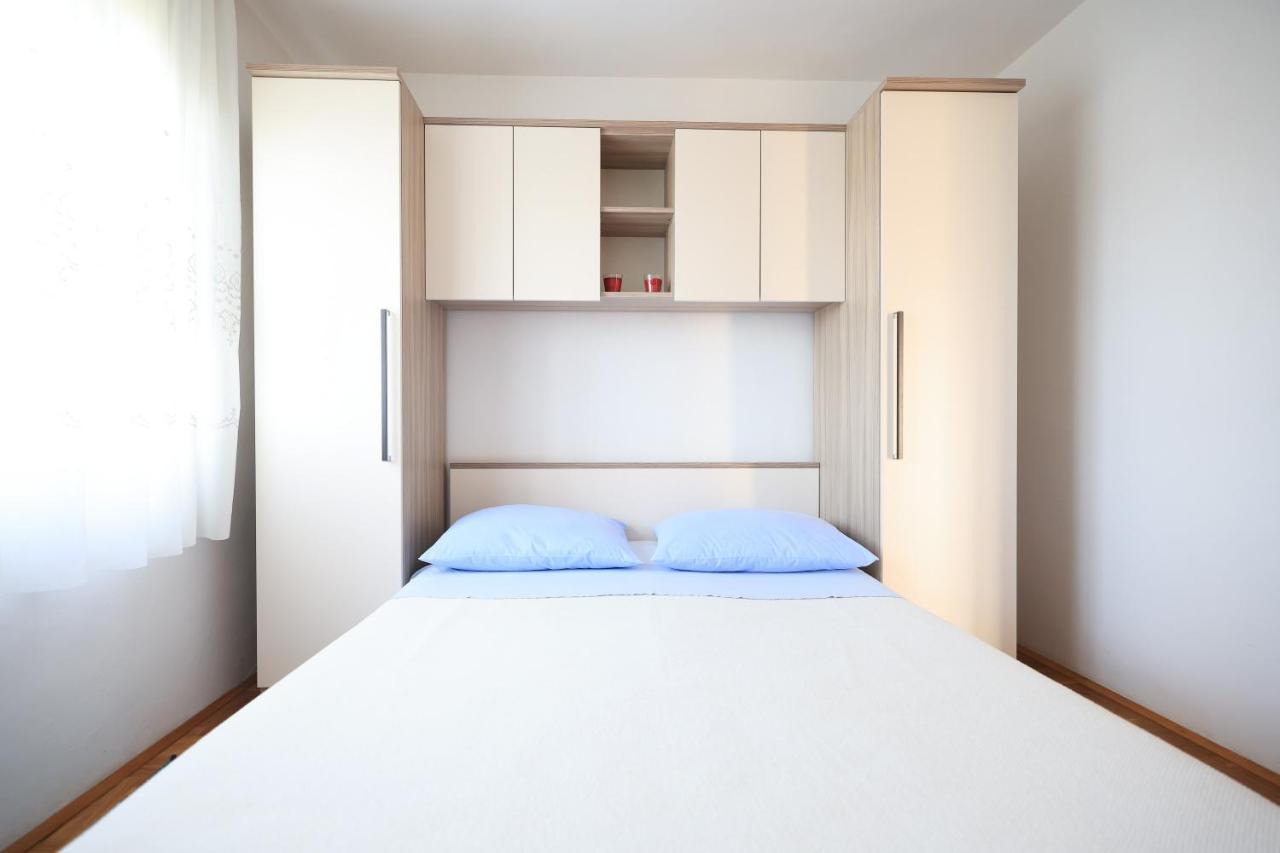 Apartments Ana ペトルチャネ エクステリア 写真