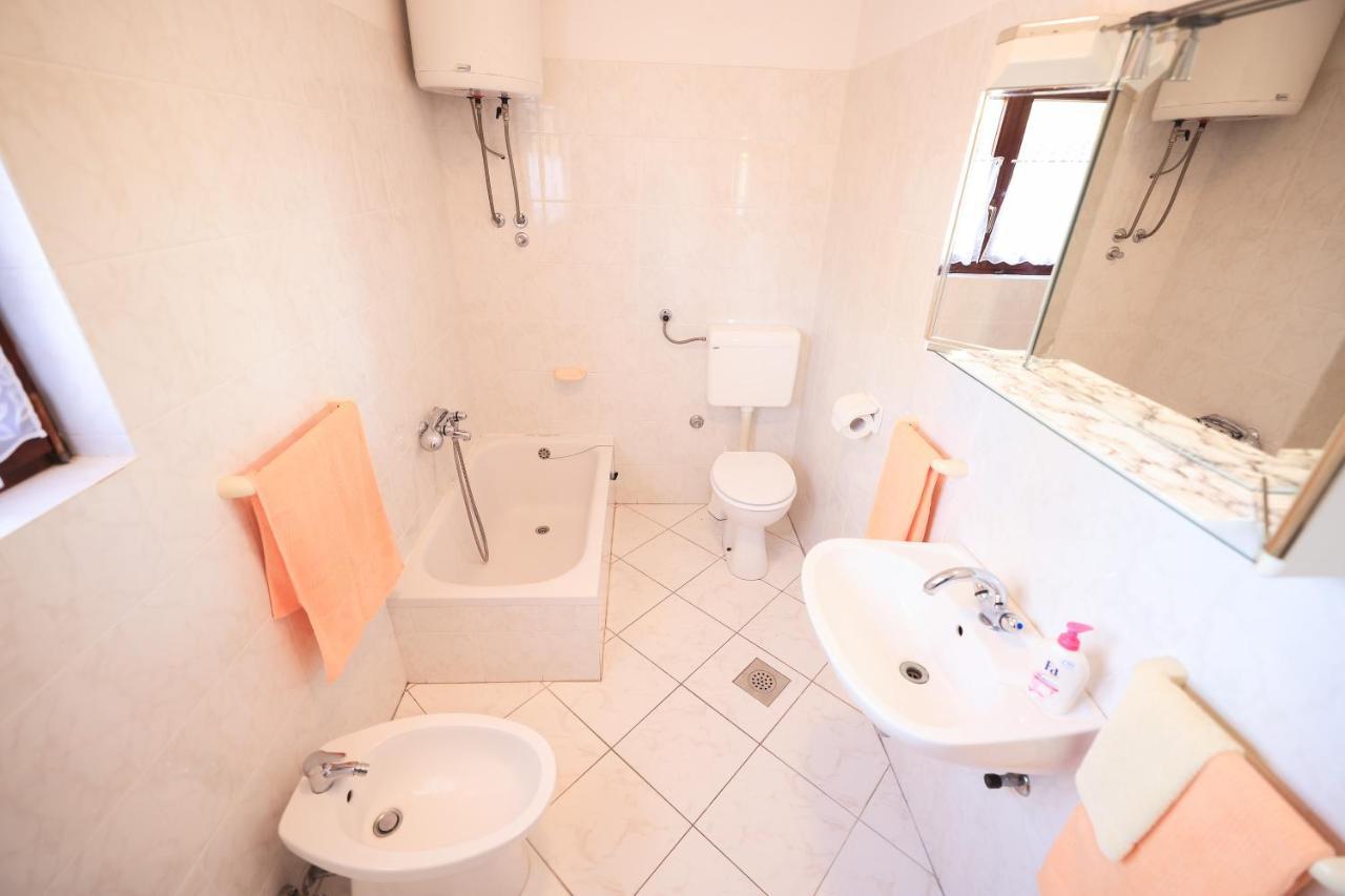 Apartments Ana ペトルチャネ エクステリア 写真