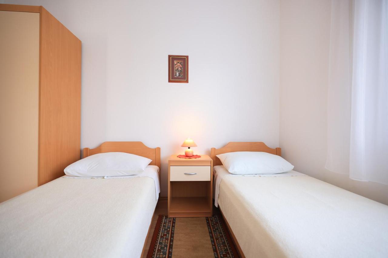 Apartments Ana ペトルチャネ エクステリア 写真