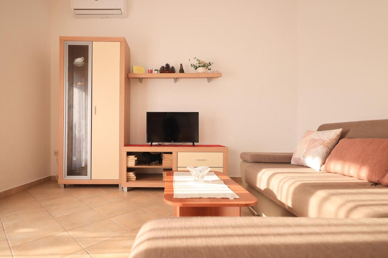 Apartments Ana ペトルチャネ エクステリア 写真