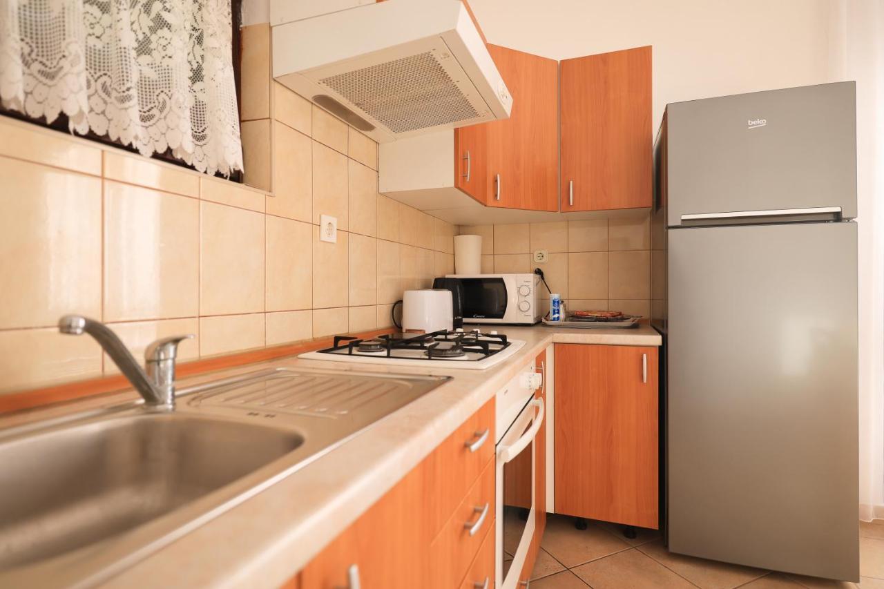 Apartments Ana ペトルチャネ エクステリア 写真