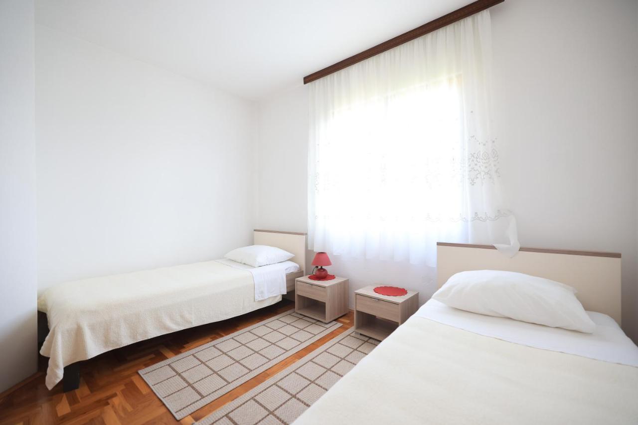 Apartments Ana ペトルチャネ エクステリア 写真